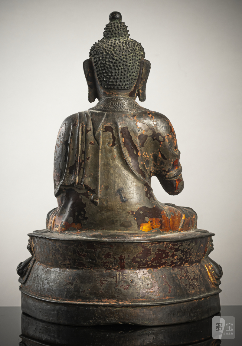 A bronze figure of Buddha Shakyamuni on a lotus throne with remnants of gilding - 图2